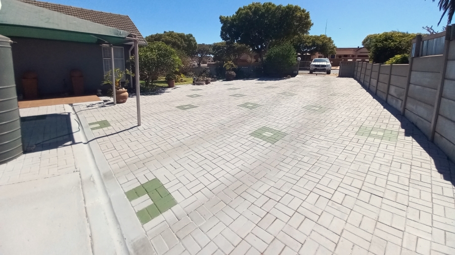 3 Bedroom Property for Sale in Vredenburg Western Cape